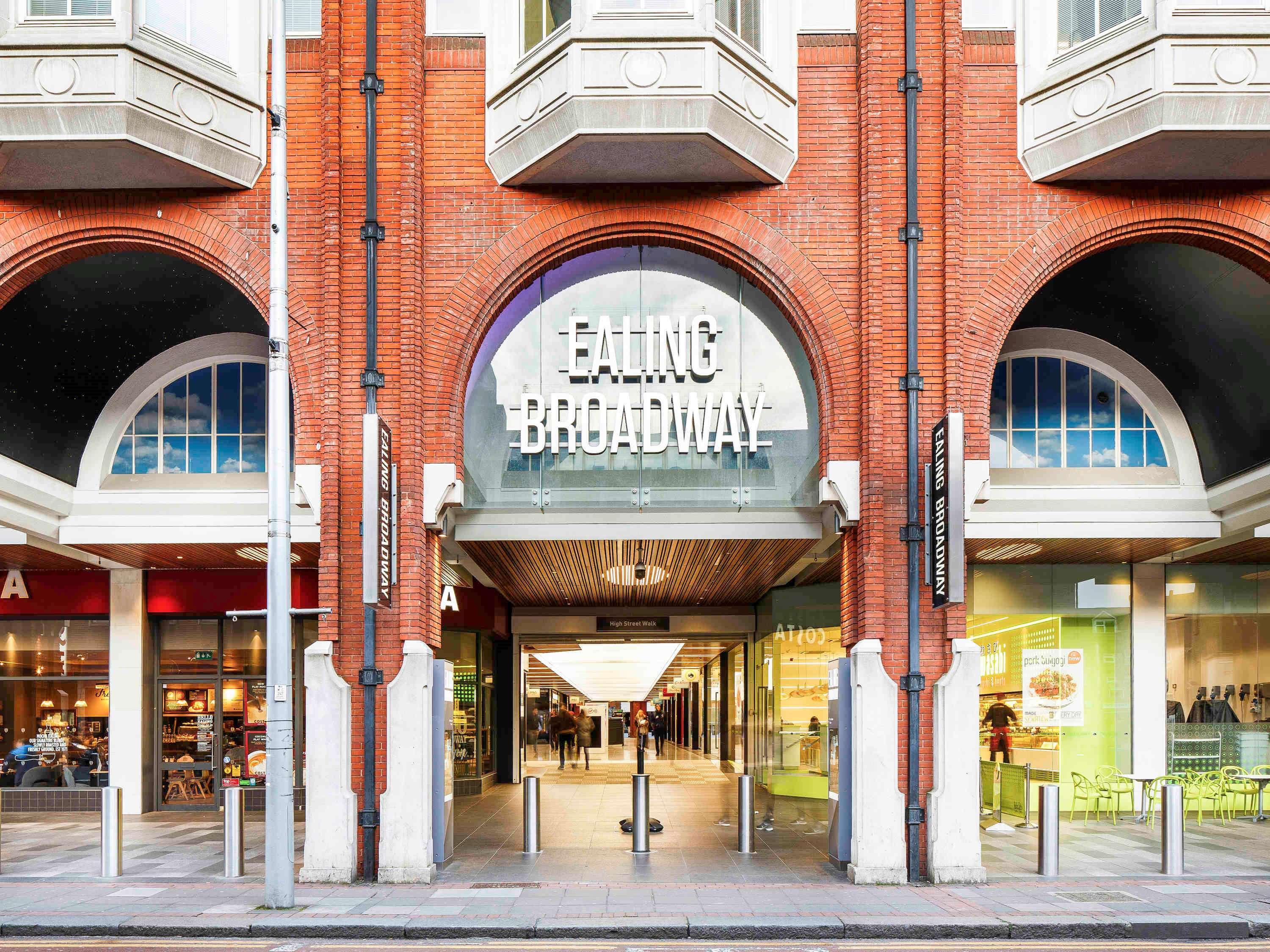 Ibis Styles London Ealing Hotel Exterior photo