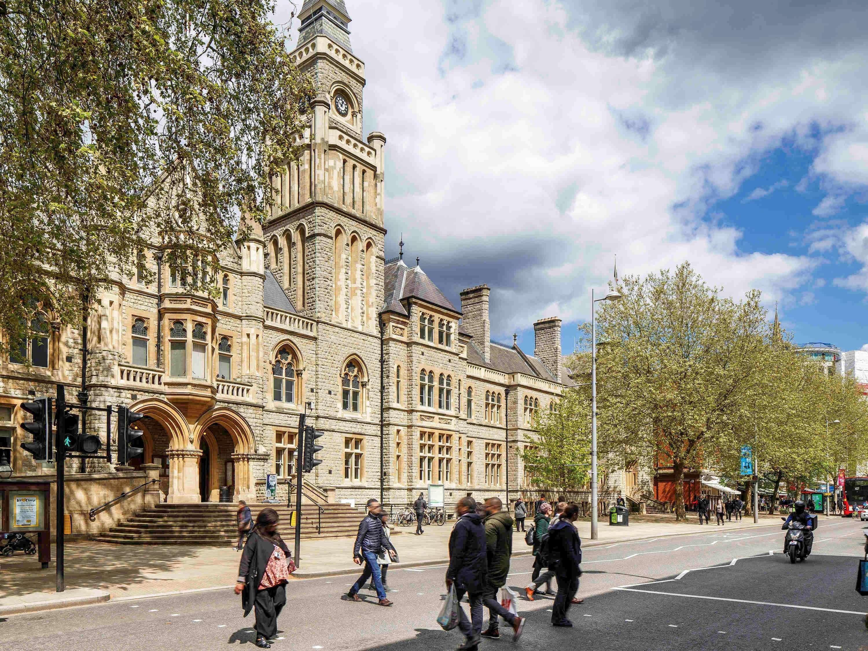 Ibis Styles London Ealing Hotel Exterior photo