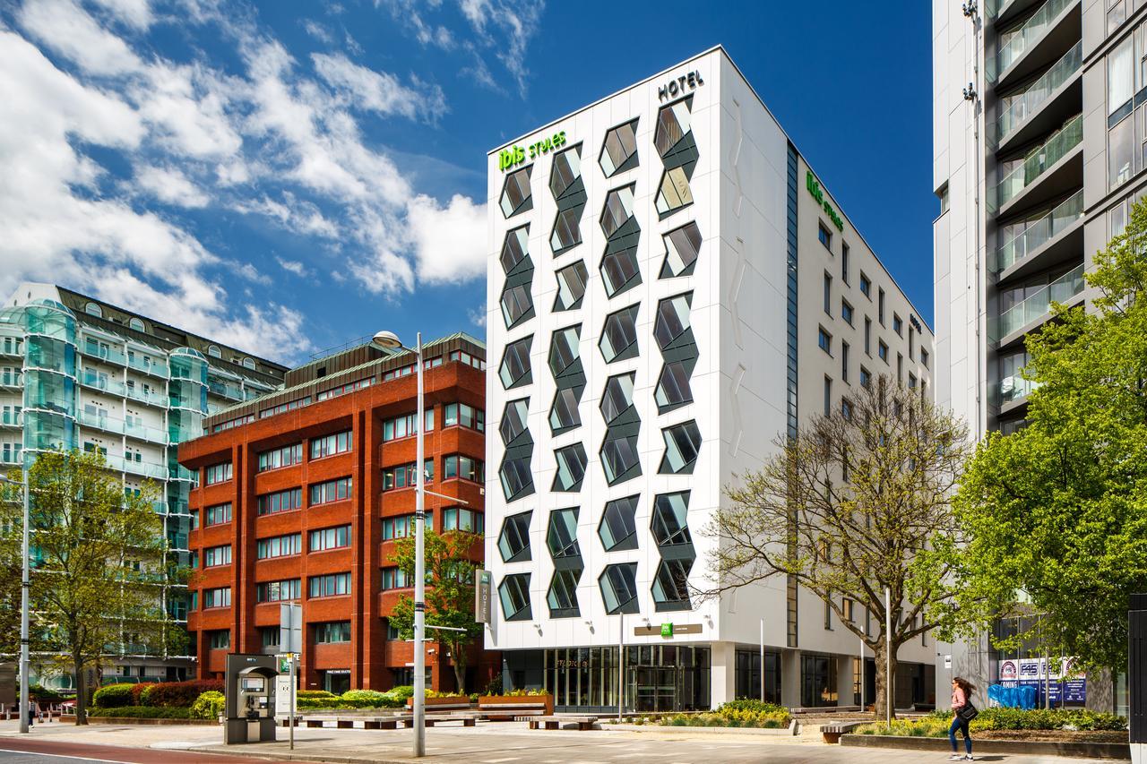 Ibis Styles London Ealing Hotel Exterior photo