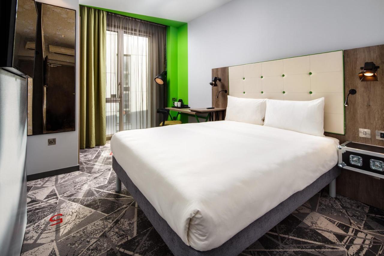 Ibis Styles London Ealing Hotel Exterior photo